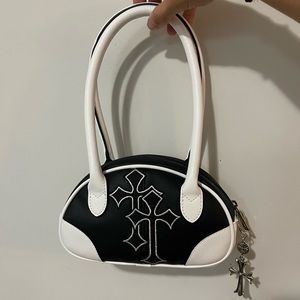 CROSS BOWLER BAG